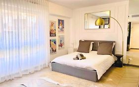 Beautiful Fully Renovated Centrally Located Studio